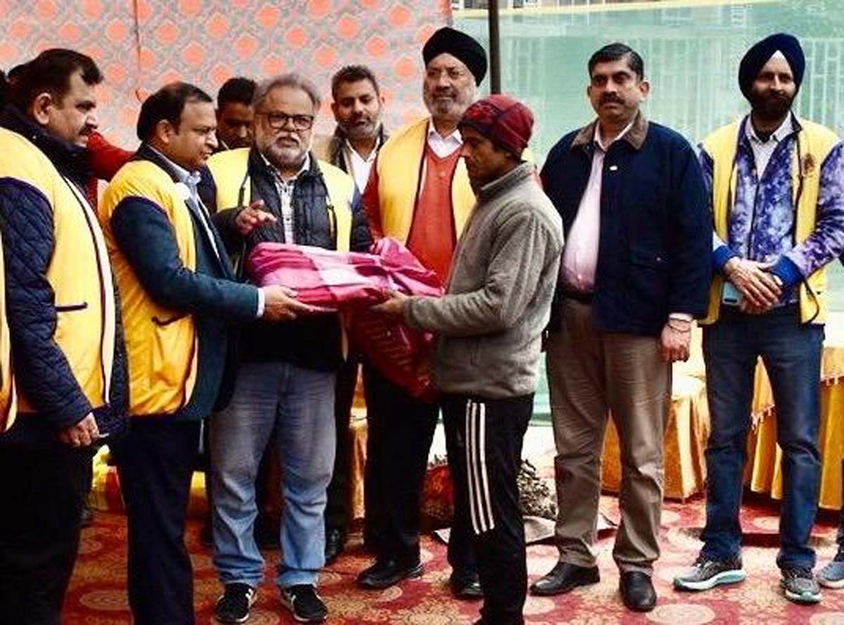 JLPL and Lions Club Panchkula Premier distributed blankets to more than 1500 needy workers, arranged langar for the needy